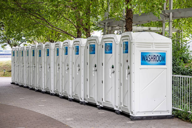 Best Portable restroom trailer rental  in Fruitland, MD