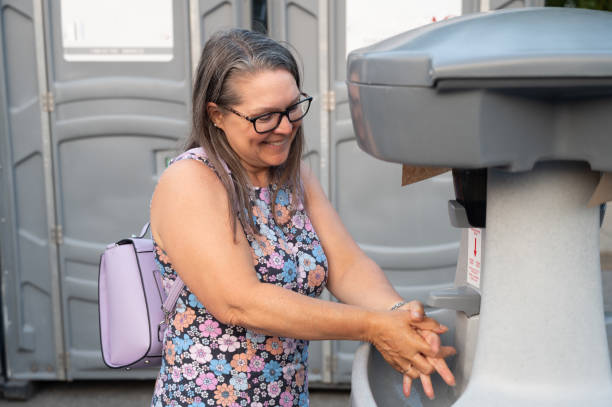Best Luxury portable toilet rental  in Fruitland, MD